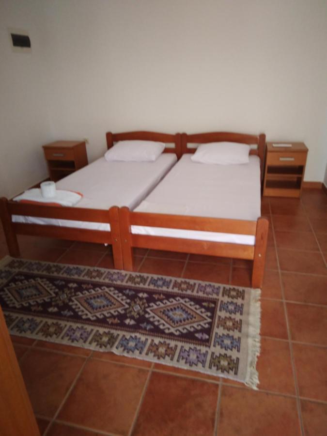Apartments Mitrovic Podlicak Ilha Sveti Stefan Exterior foto