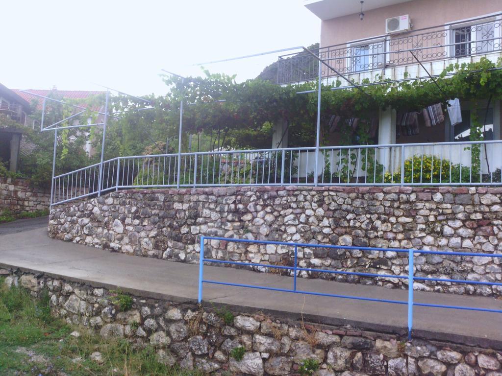 Apartments Mitrovic Podlicak Ilha Sveti Stefan Exterior foto