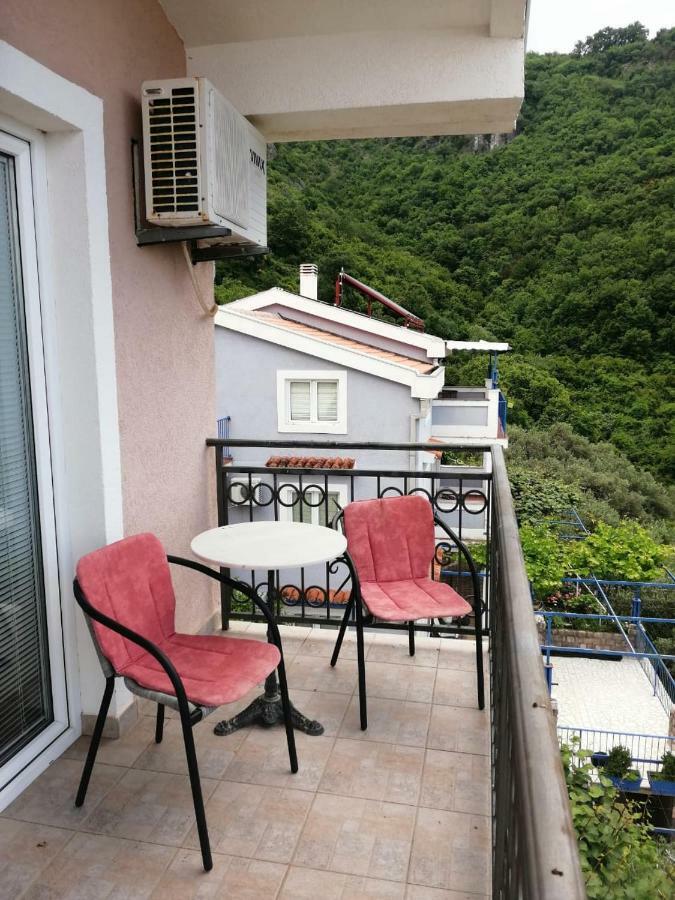 Apartments Mitrovic Podlicak Ilha Sveti Stefan Exterior foto